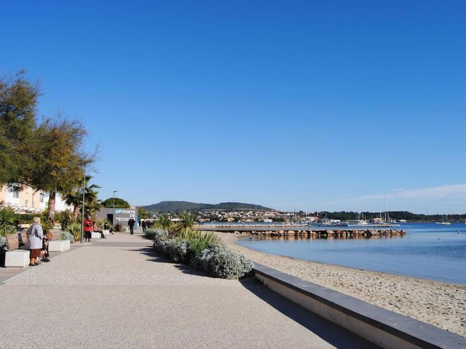 Grande Villa Neuve Avec Piscine Pres Mer Et Sete Balaruc-les-Bains Exteriör bild