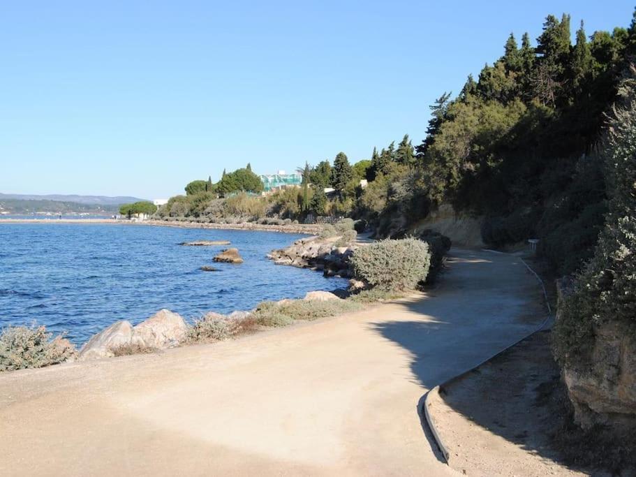 Grande Villa Neuve Avec Piscine Pres Mer Et Sete Balaruc-les-Bains Exteriör bild